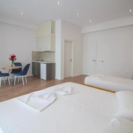 Juer Apartahotel 3*
